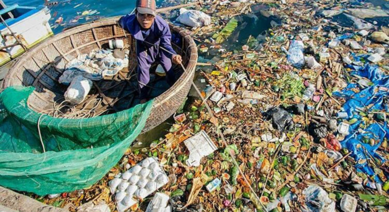 Reducing ocean plastic pollution: Need a synchronous solution